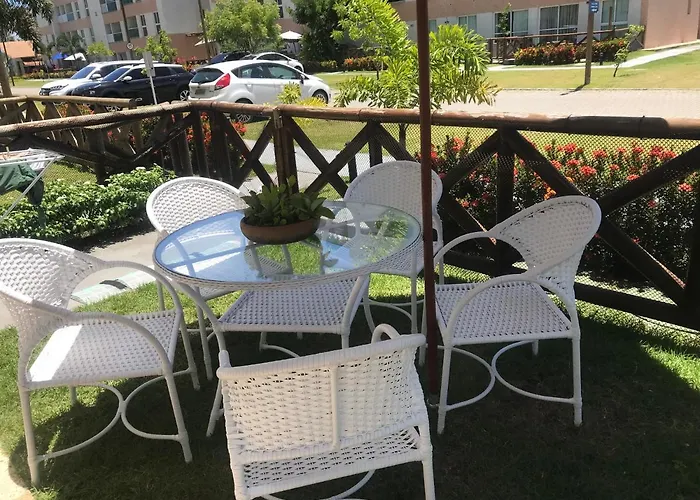 Muro Alto Condominio Clube - Flat Terreo